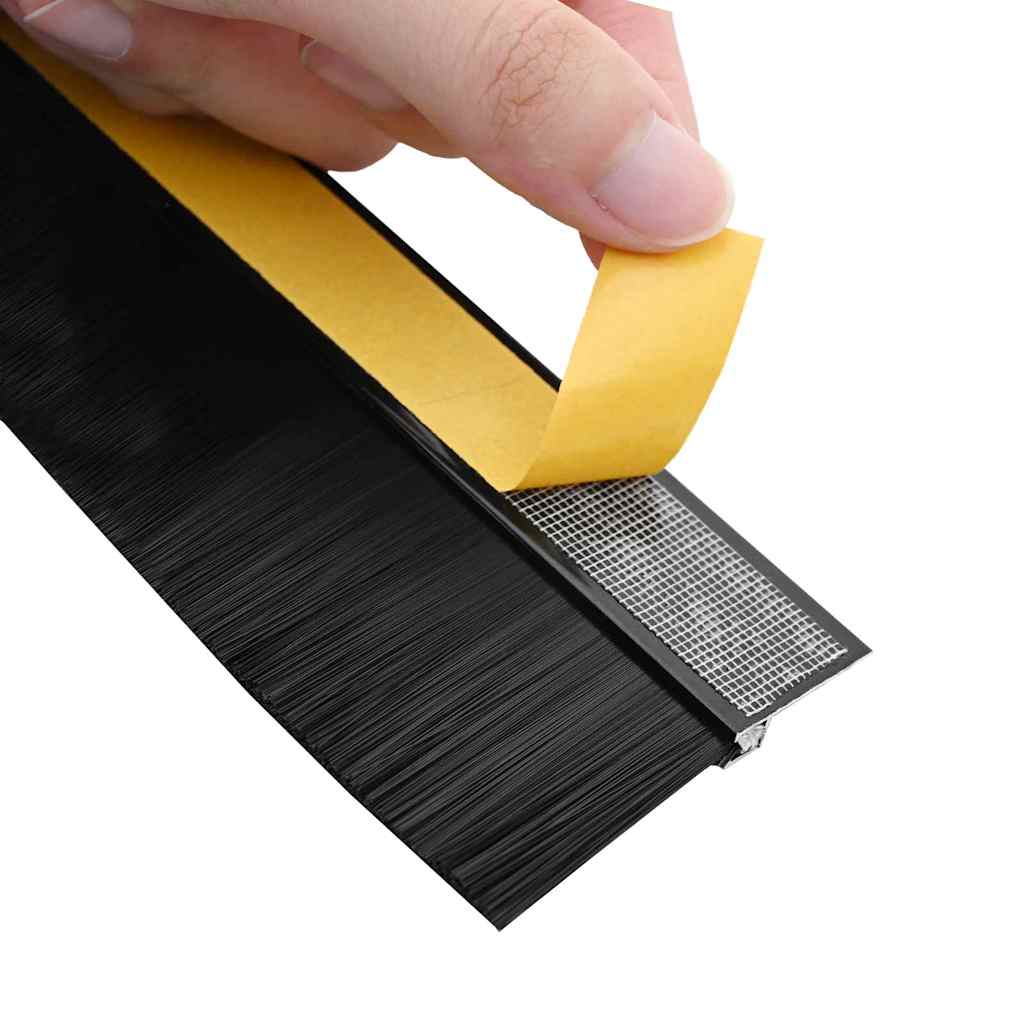 Spazzole per porte autoadesive 6 pcs Nero 100 cm